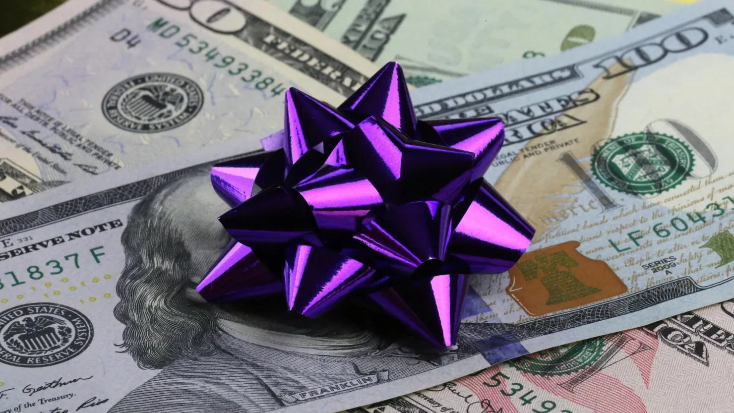 Giving to donor-advised funds surges on expiring tax cuts and a hot stock market